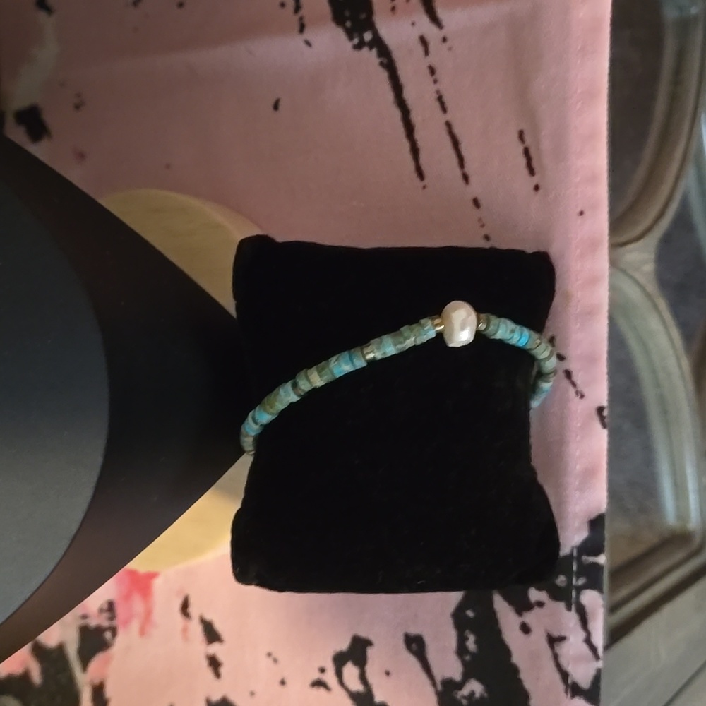 Chic Heishi Turquoise and Pearl Necklace With Gold And Matching Bracelet Set - Picture 9 of 15